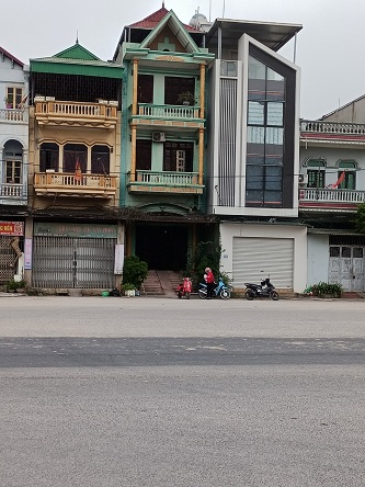 Chính chủ cần bán gấp căn nhà 3 tầng tại Đường Lê Hữu Tựu - Huyện Đông Anh - Hà Nội.